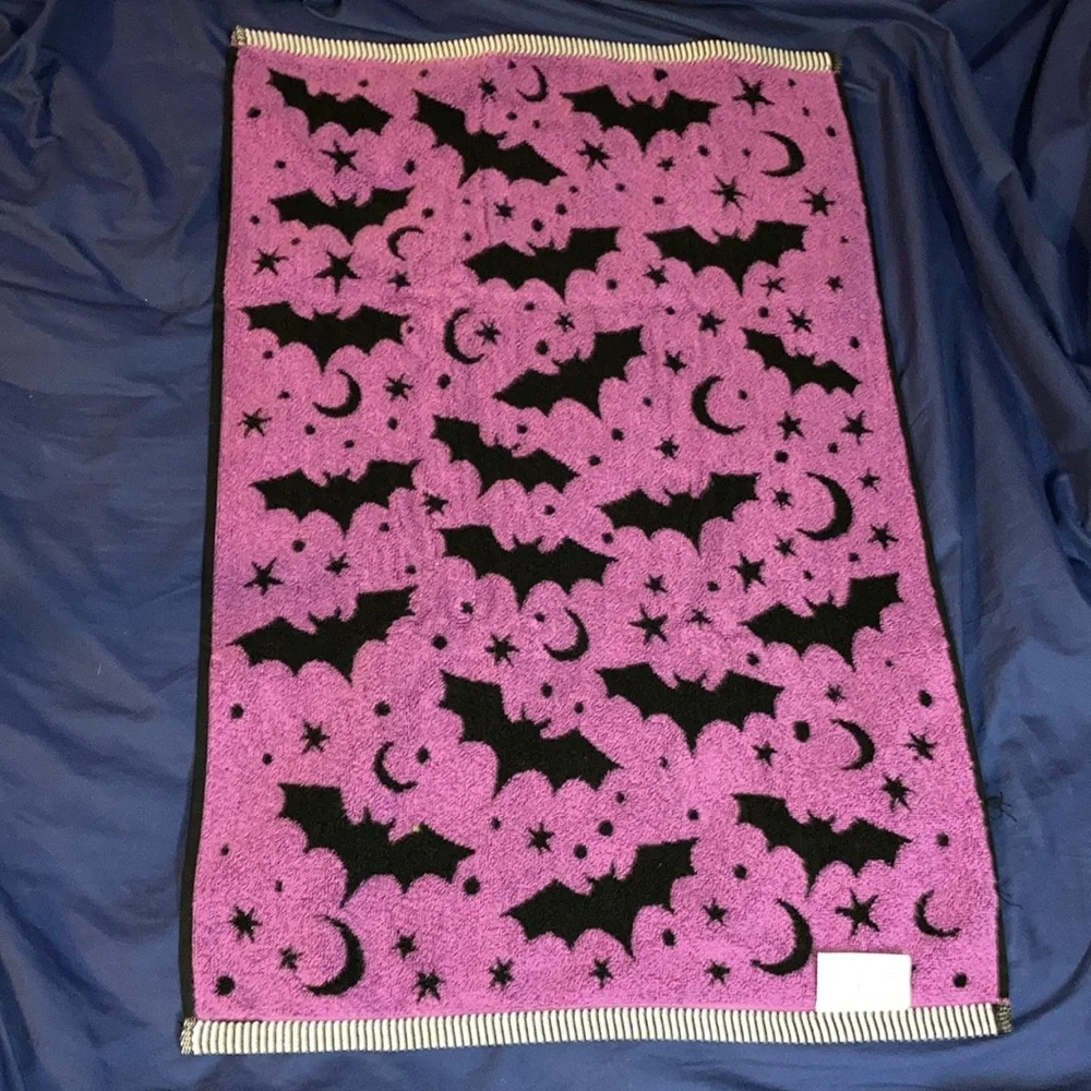 Double sided Halloween hand towel *FIRM PRICE*